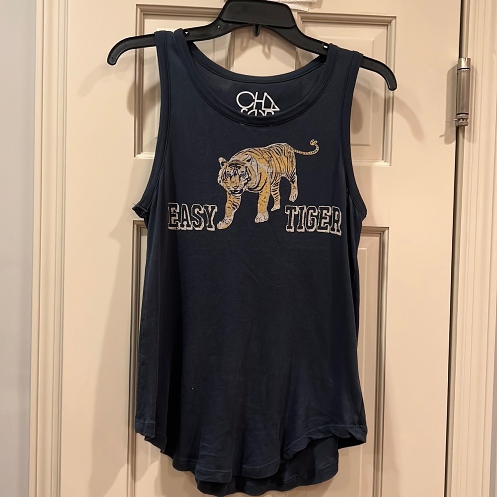 Graphic tank